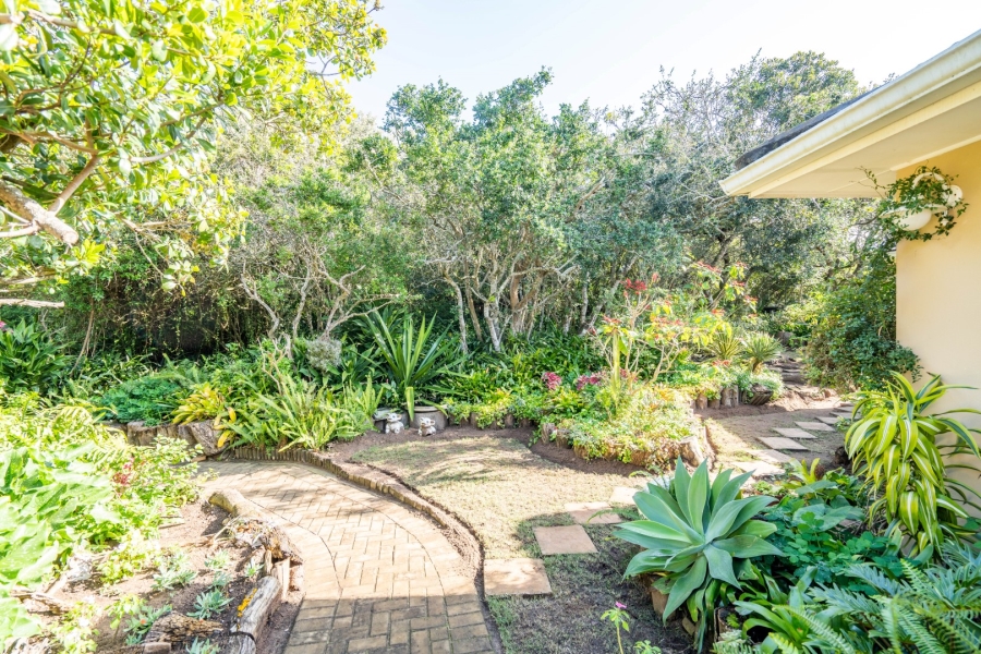 6 Bedroom Property for Sale in West Bank Eastern Cape